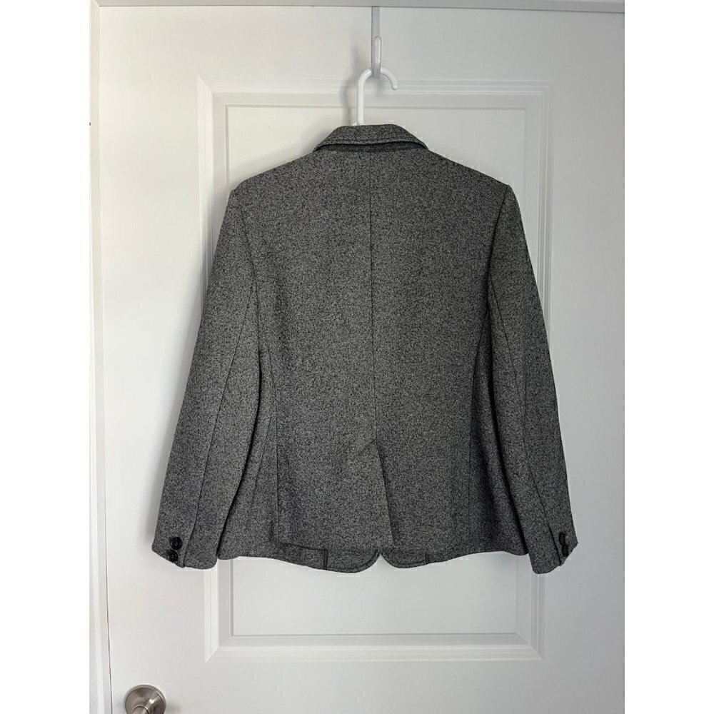 Blazer - Picture 2 of 2